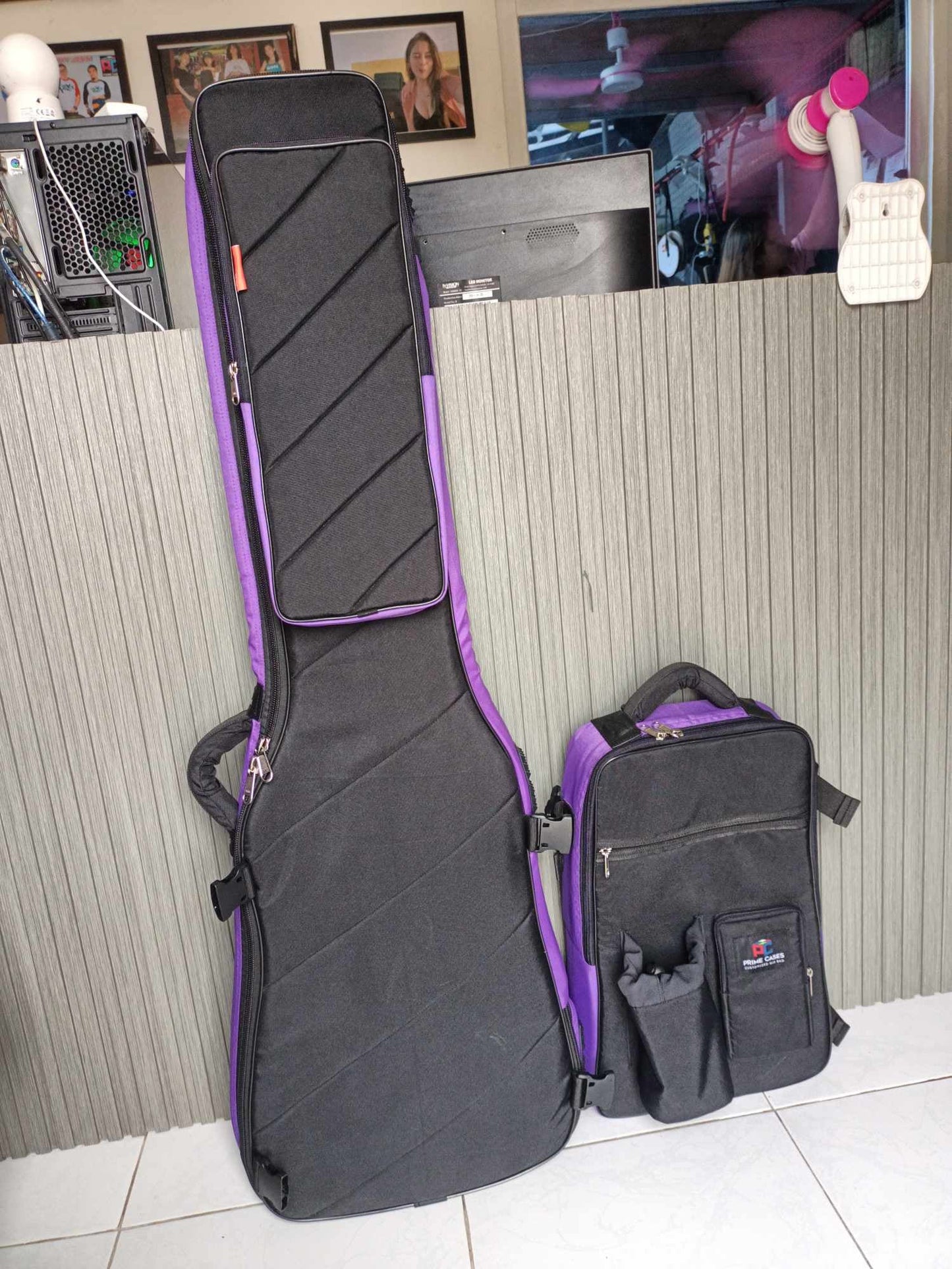 BASS GUITAR BAG WITH DETACHABLE POCKET