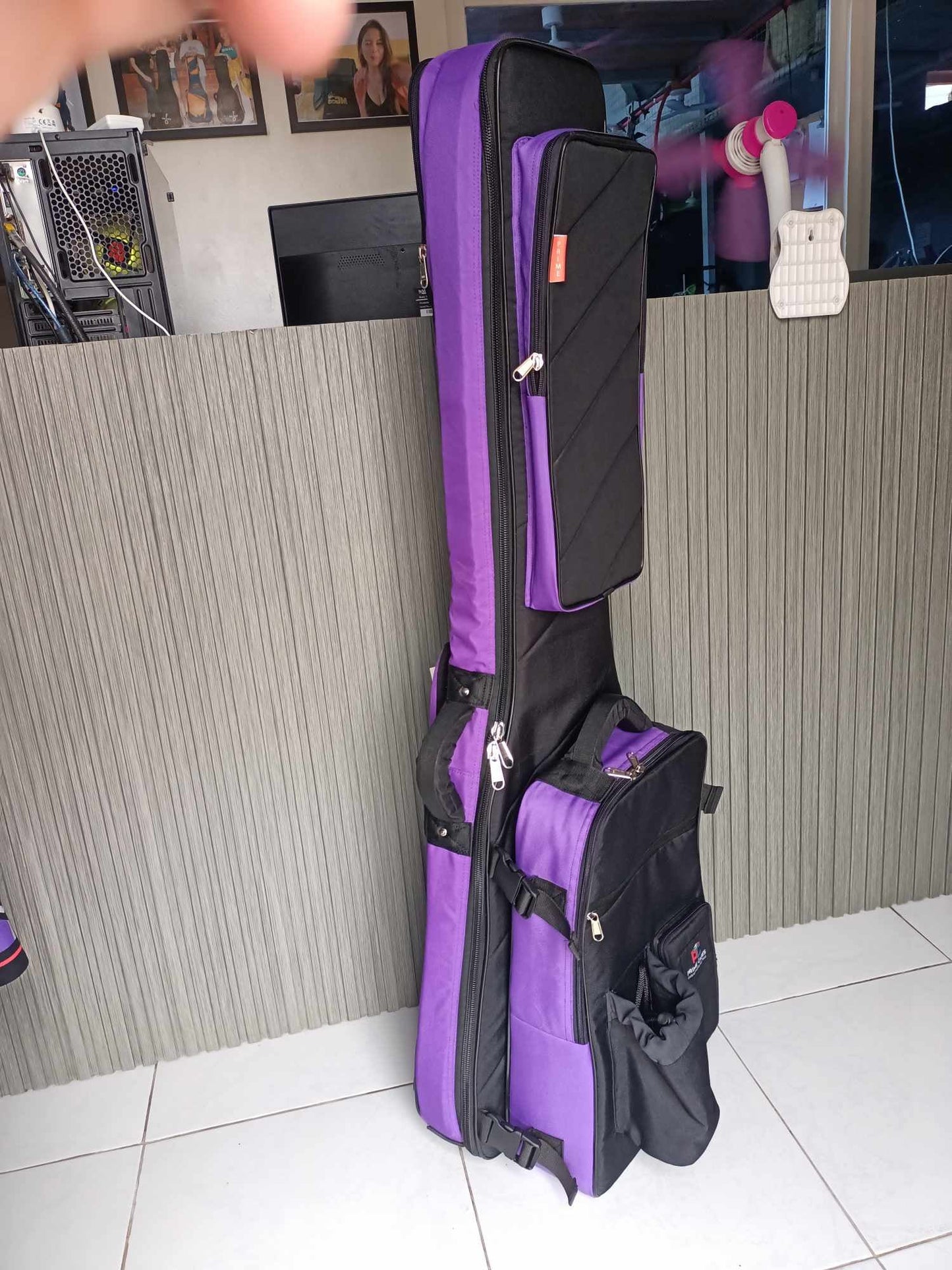 BASS GUITAR BAG WITH DETACHABLE POCKET
